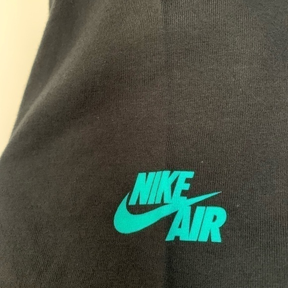 NIKE NWT Heavy Hitters Crew Sz Available M, L Ball - Picture 3 of 4